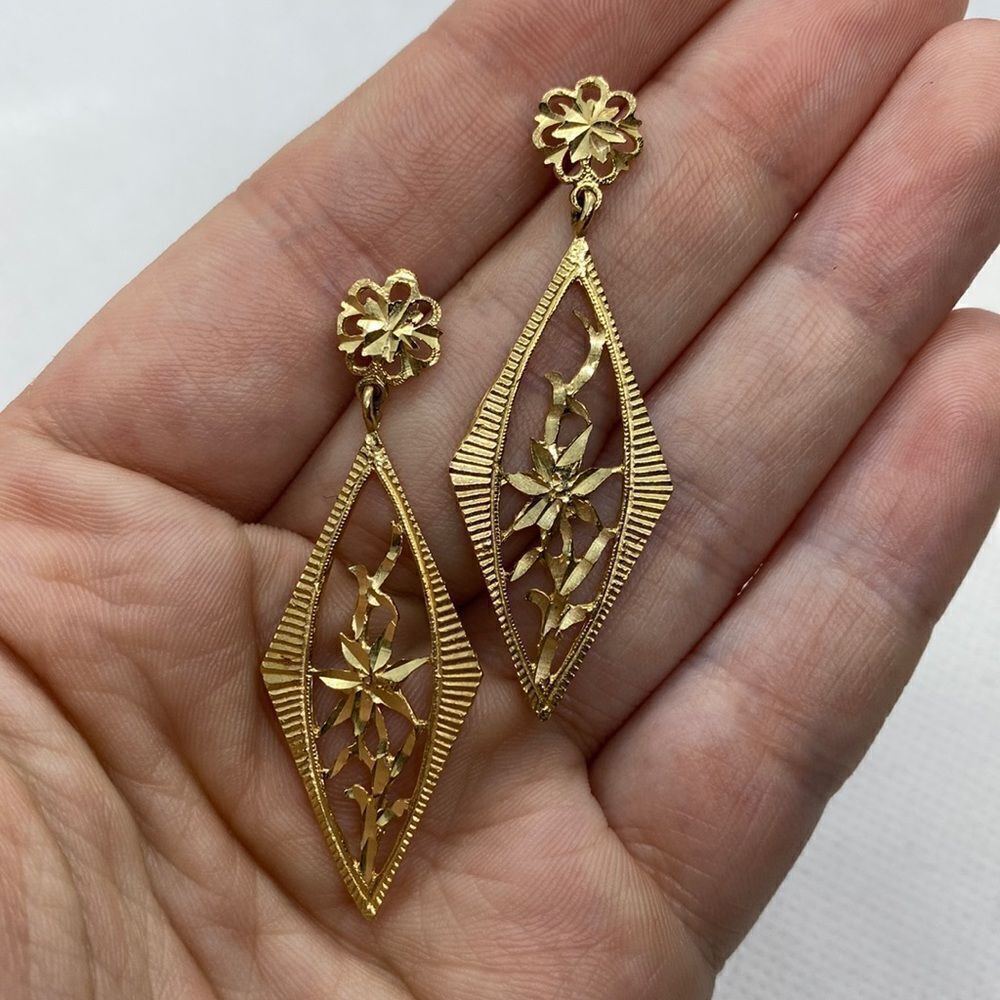 💛 14k Yellow Gold Vintage Flower Earrings